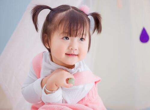 遇到新生宝宝睡觉打嗝怎么做事正确的？睡觉前需要注意什么？