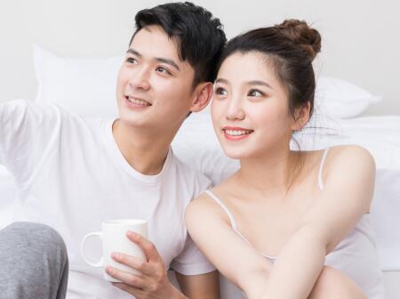 怎么把男朋友撩到腿软 怎么把男朋友撩到腿软 6个小技巧让他支起小帐篷