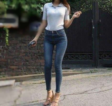 女生穿牛仔裤图片：美女们为什么喜欢牛仔裤