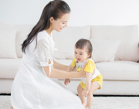 婴儿出牙发烧如何处理