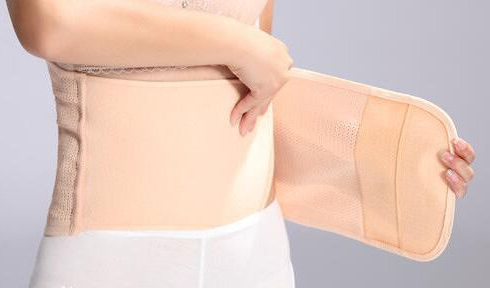 顺产后用卫生巾还是纸尿裤