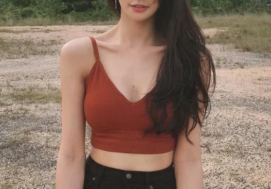 接吻时男生的手在干嘛！网友们自述答案令人意外