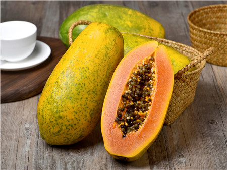 孕妇吃木瓜会引起宫缩吗 孕妇吃木瓜会引起宫缩吗