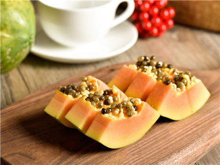 孕妇吃木瓜会引起宫缩吗 孕妇吃木瓜会引起宫缩吗