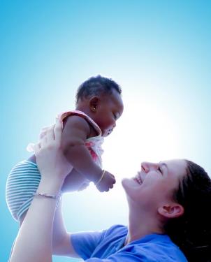 哺乳时怎么喂奶更轻松 哺乳时怎么喂奶更轻松?