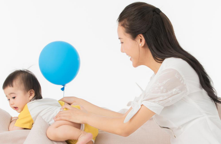 硅胶奶瓶有味道正常吗