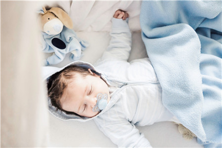 【好听的龙凤胎乳名大全】龙凤胎小名可爱点的_龙凤胎宝宝创意小名