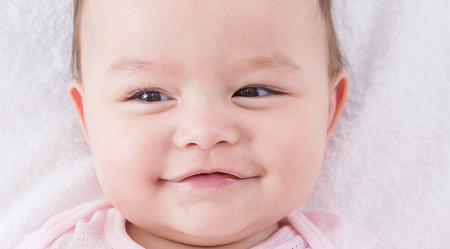 婴儿盗汗和正常出汗怎么区别