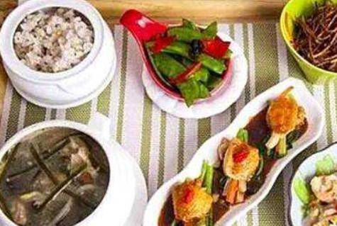 产妇月子餐食谱介绍,怎么给刚生完宝宝的妈妈做月子餐?