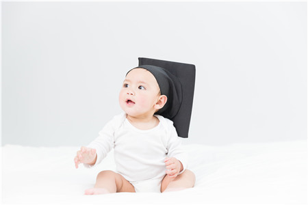 属鼠男宝乳名洋气