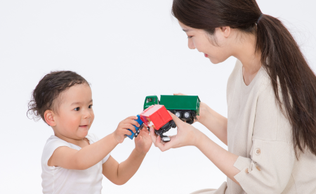 安抚奶嘴怎么挑选 给宝宝用安抚奶嘴的正确方式