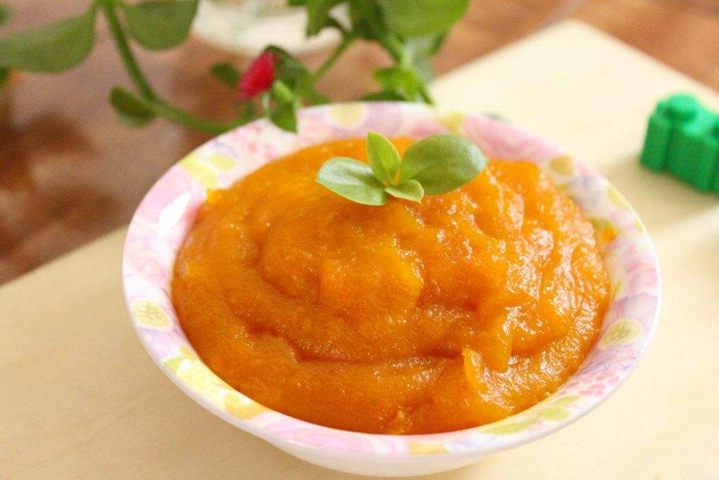 6个月宝宝辅食吃什么?苹果辅食怎么做?