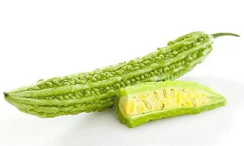 苦瓜的家常做法有哪些?这样吃苦瓜不仅败火还能祛痘！