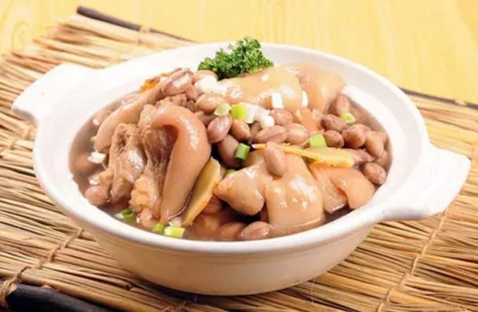 产后坐月子吃什么？13道经典的月子餐食谱