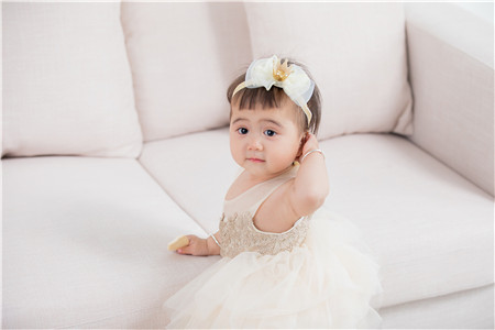 宝宝积食内热可以艾灸吗