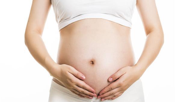 都说孕期这个地方往外凸,是在预示生男孩,有多少宝妈应验了？