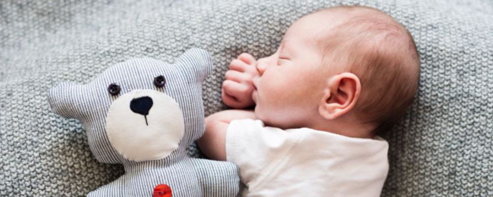 新生儿黄疸是怎么引起的 和它们有关