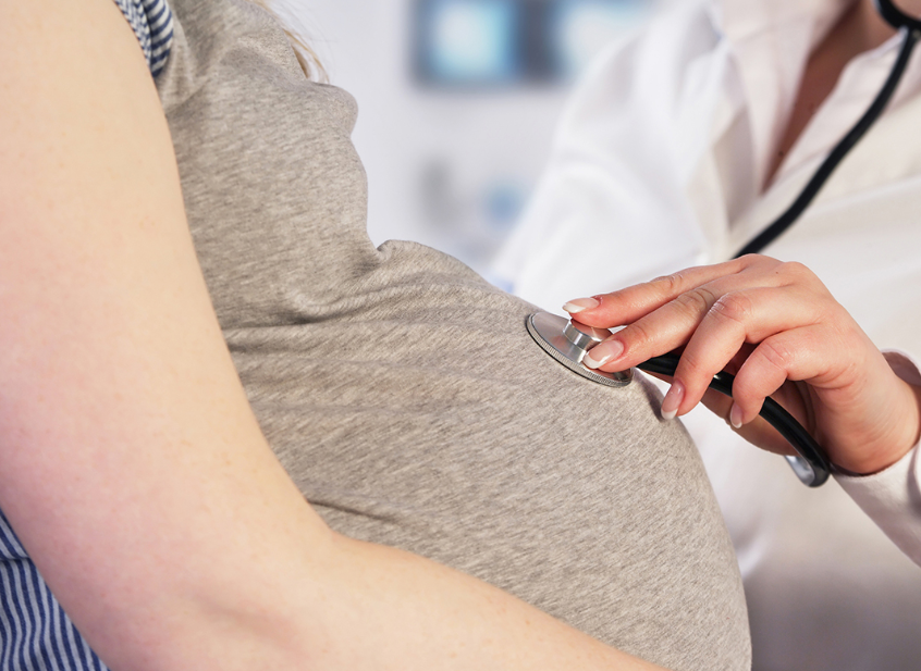 顺产侧切是切哪里