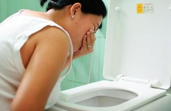 老人说：上怀吐下怀尿,能看出胎儿性别？肚型的科学解释你要知道