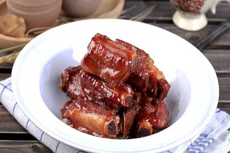 红烧排骨怎么做好吃 红烧排骨的家常做法