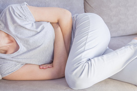 宫颈糜烂是怎么引起的？这三个女人初期宫颈癌的征兆