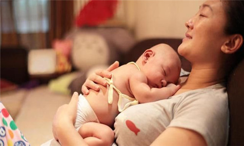 想要奶水足又有营养,主要得靠吃,附产后1~4周食谱