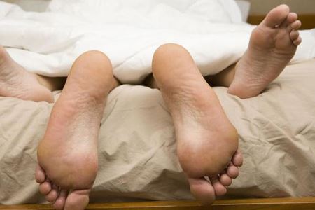 过早发生关系或导致三种危害缠身