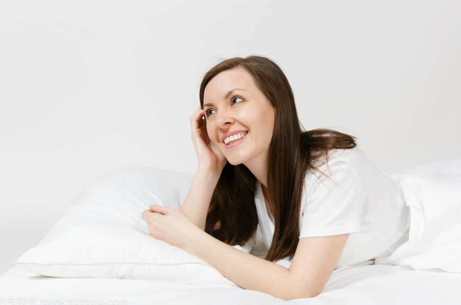 母乳喂养和奶粉喂养,差距大的不是一点,看看赵薇和章子怡就懂了