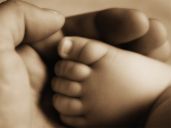 产检正常,生下唐氏儿,我可以起诉医院吗？能胜利吗？