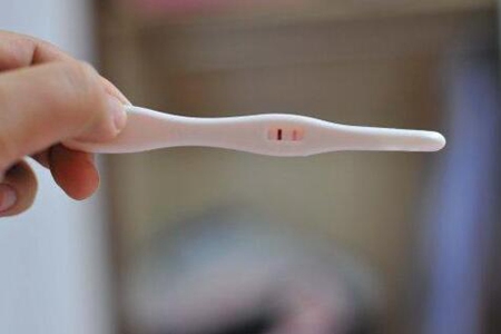 验孕棒多久才能测出是否怀孕？使用验孕棒的正确方法