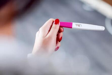 自然流产后多久来月经？自然流产后多久才能备孕