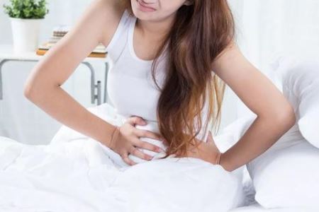 女人痛经试试两种缓解方法