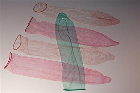 安全套使用注意做好四件事