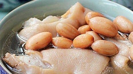 月子妈妈喜欢喝花生猪蹄汤,花生猪蹄汤怎么做比较好吃呢