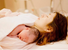 女性在产后多久才能穿内裤？医生给出了答案,宝妈们别弄错了