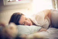 尿路感染怎么办？这三个引发女性尿路感染症状