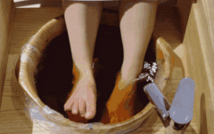 艾叶泡脚的排湿反应