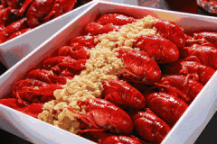 小龙虾不能和什么食物一起吃