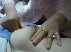 【催乳】催乳按摩手法_催乳食谱