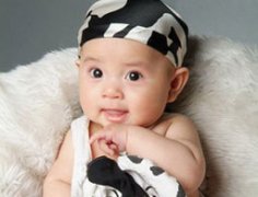 宝宝4月第1周_宝宝0-1岁