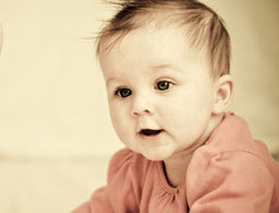 【宝宝抬头】宝宝几个月会抬头_怎么训练宝宝抬头