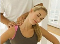 【落枕】落枕是怎么引起的_宝宝落枕怎么办