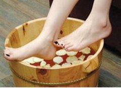 【婴儿脚部按摩】婴儿脚部按摩的好处_婴儿脚部按摩手法