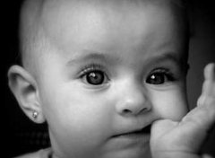 【吮手指】宝宝吮手指_婴儿吃手好不好