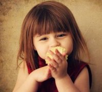 【宝宝2岁8个月】宝宝2岁8个月发育标准_2岁8个月饮食安排