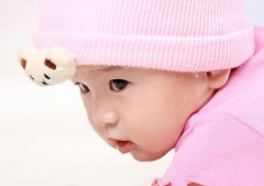 【宝宝1岁10个月】宝宝1岁10个月发育标准_1岁10个月宝宝饮食安排