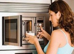 【微波炉】微波炉的使用方法_微波炉的工作原理