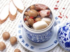 【哺乳期吃什么好】哺乳期饮食应注意什么_哺乳期食谱大全