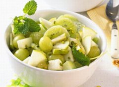 【小儿打嗝食疗】小儿打嗝吃什么好_小儿打嗝可以吃什么