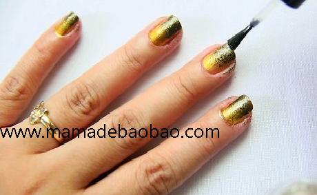 如何做渐变美甲: 15 步骤（用化妆棉美甲）